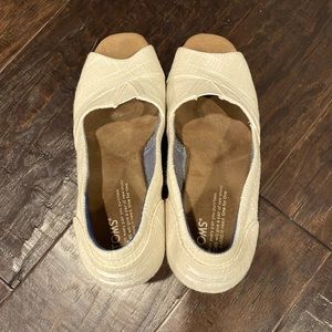 TOMS Wedges EUC
